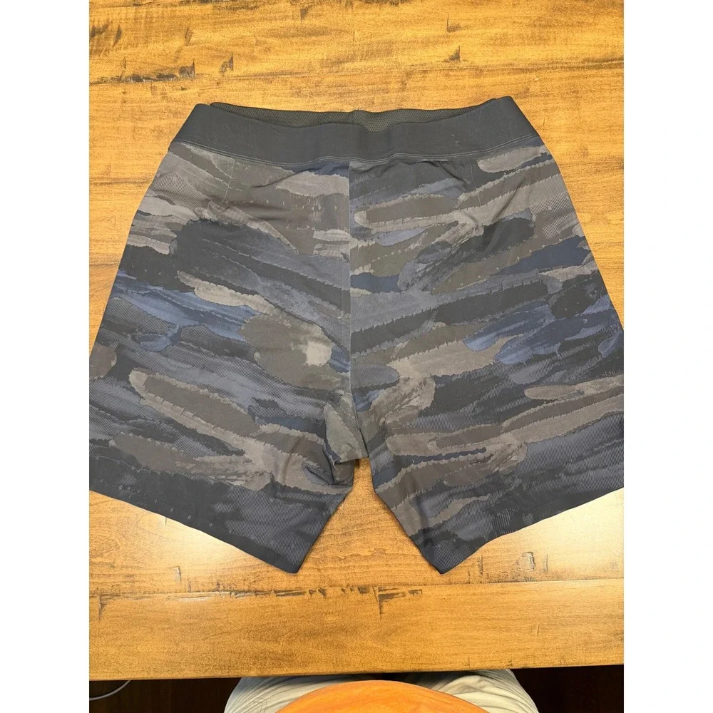 Lululemon Mens Board Shorts Blue Grey Camo Swim Trunks Size 36